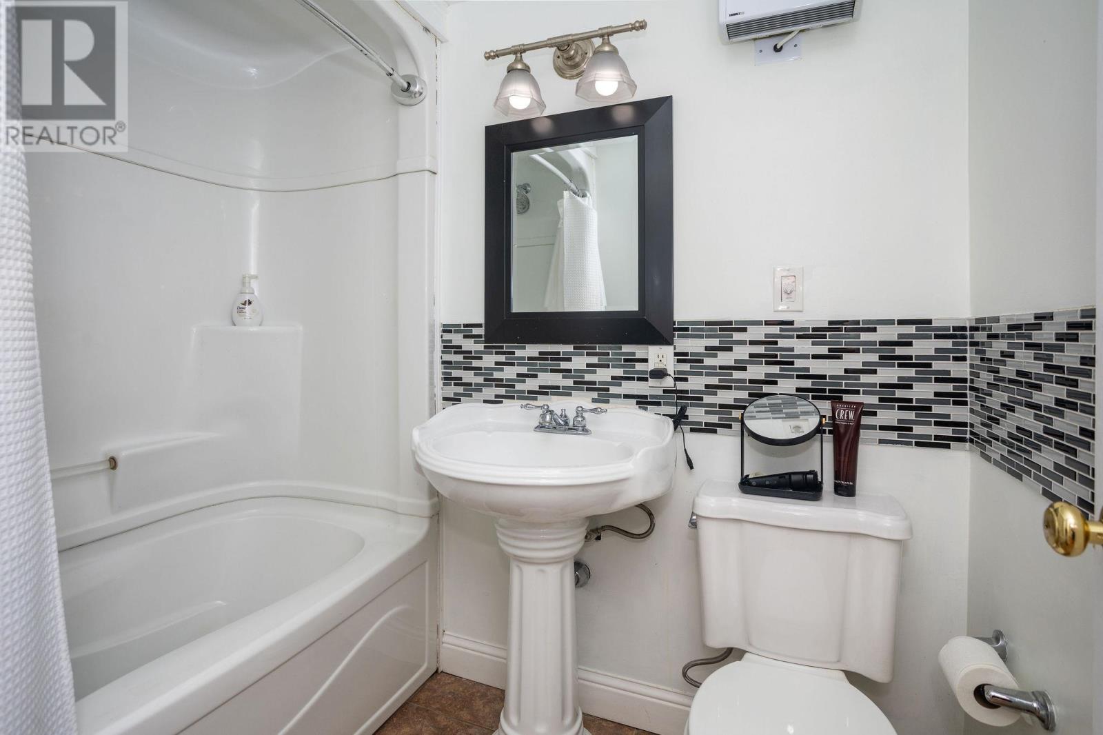 14 Hillsborough Street, Charlottetown, Prince Edward Island  C1A 4V6 - Photo 15 - 202516275