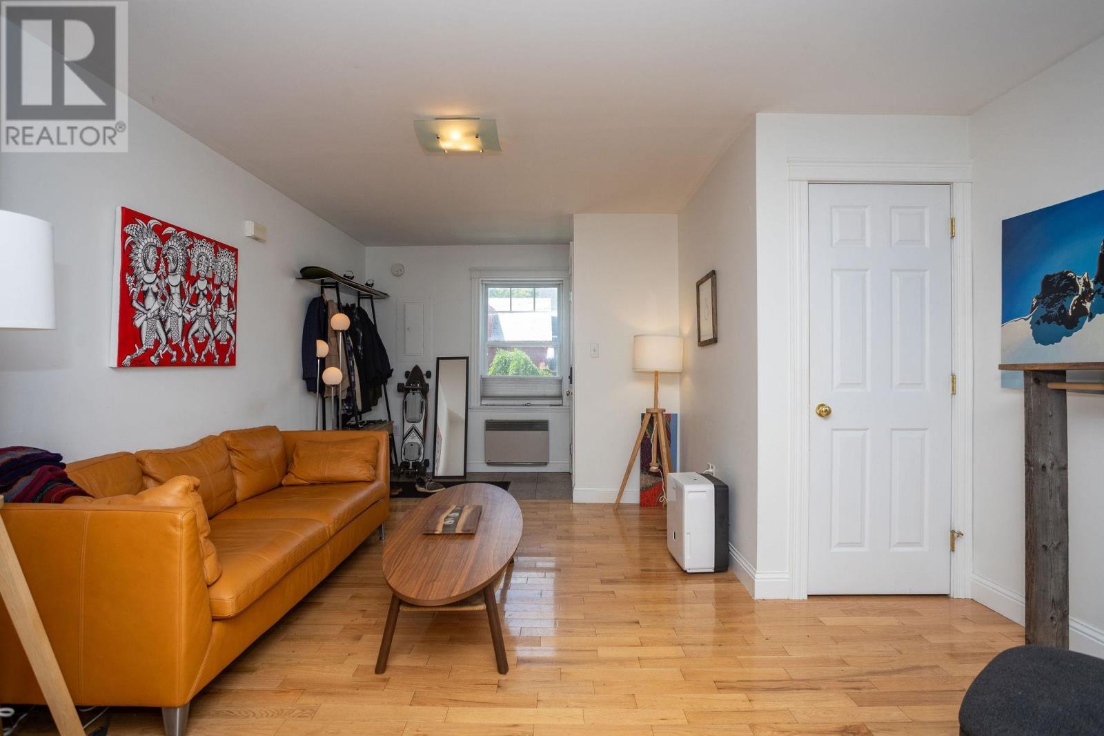 14 Hillsborough Street, Charlottetown, Prince Edward Island  C1A 4V6 - Photo 3 - 202516275