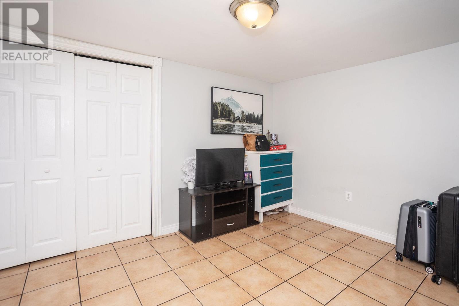 16 Hillsborough Street, Charlottetown, Prince Edward Island  C1A 4X1 - Photo 12 - 202516276