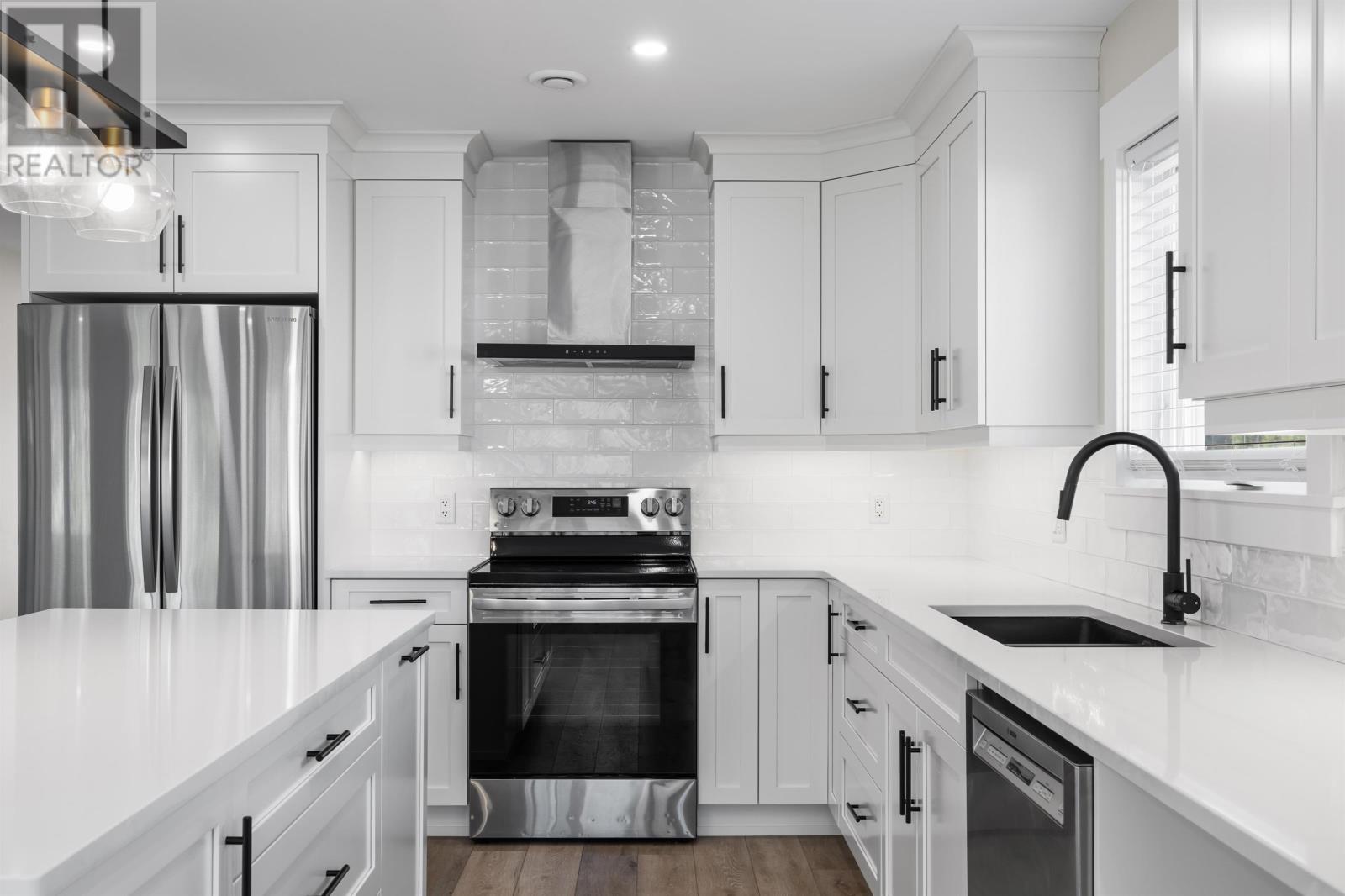 15 Balderston Court, Stratford, Prince Edward Island  C1B 4H1 - Photo 2 - 202517420