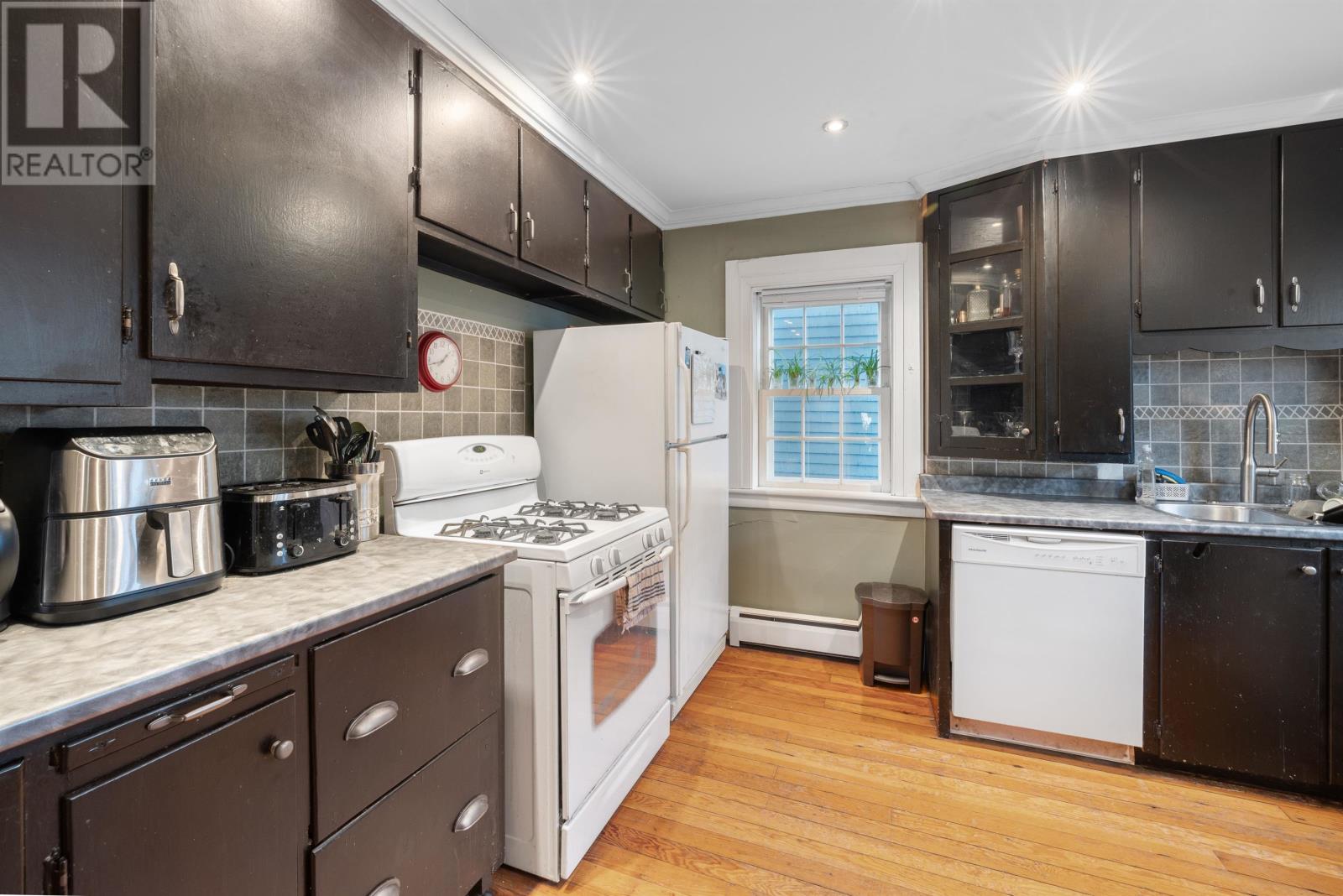 9-11 Sydney Street, Charlottetown, Prince Edward Island  C1A 1G1 - Photo 6 - 202517490