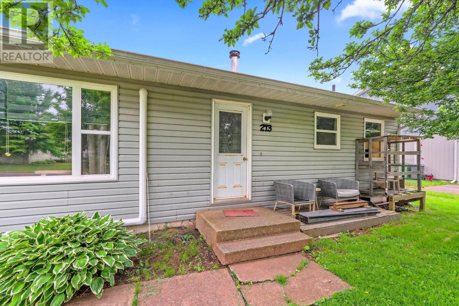 213 Patterson Drive, Charlottetown, Prince Edward Island  C1A 8J2 - Photo 3 - 202517784