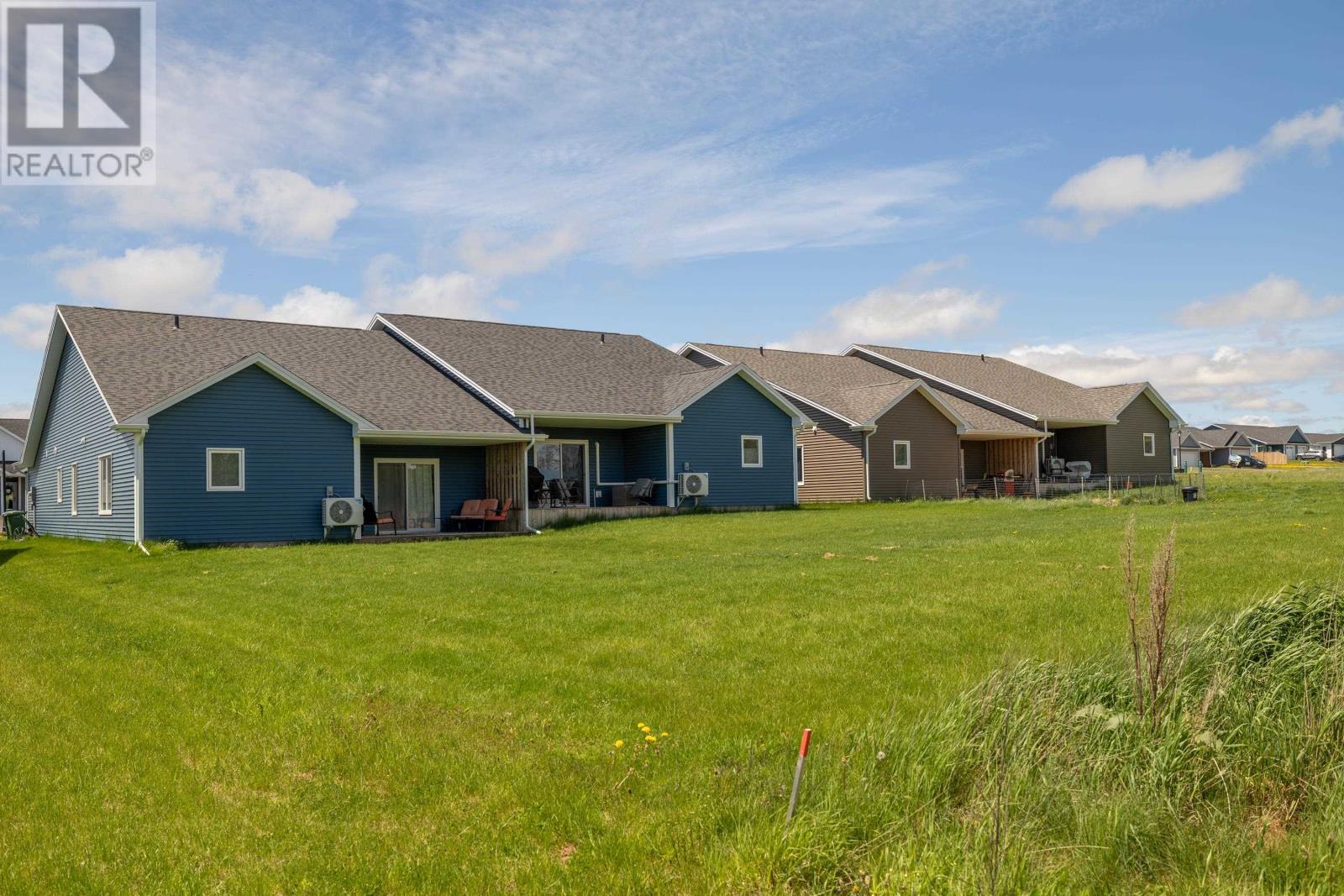 16 Beech Hill Avenue, East Royalty, Prince Edward Island  C1C 0S4 - Photo 2 - 202518393