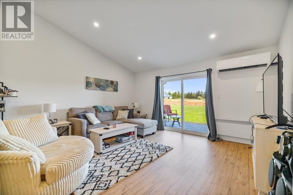 16 Beech Hill Avenue, East Royalty, Prince Edward Island  C1C 0S4 - Photo 6 - 202518393