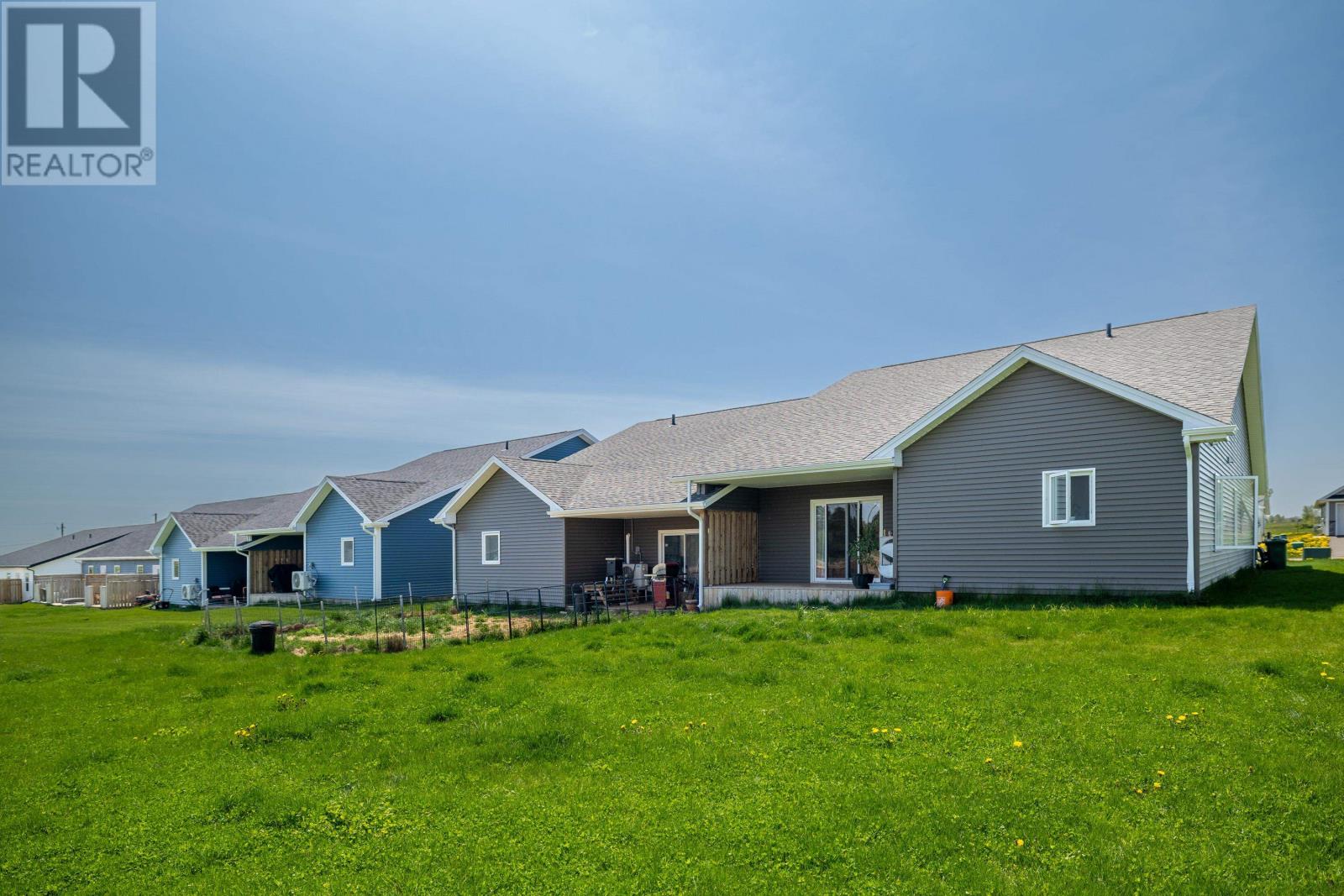 22 Beech Hill Avenue, East Royalty, Prince Edward Island  C1C 0S4 - Photo 2 - 202518396