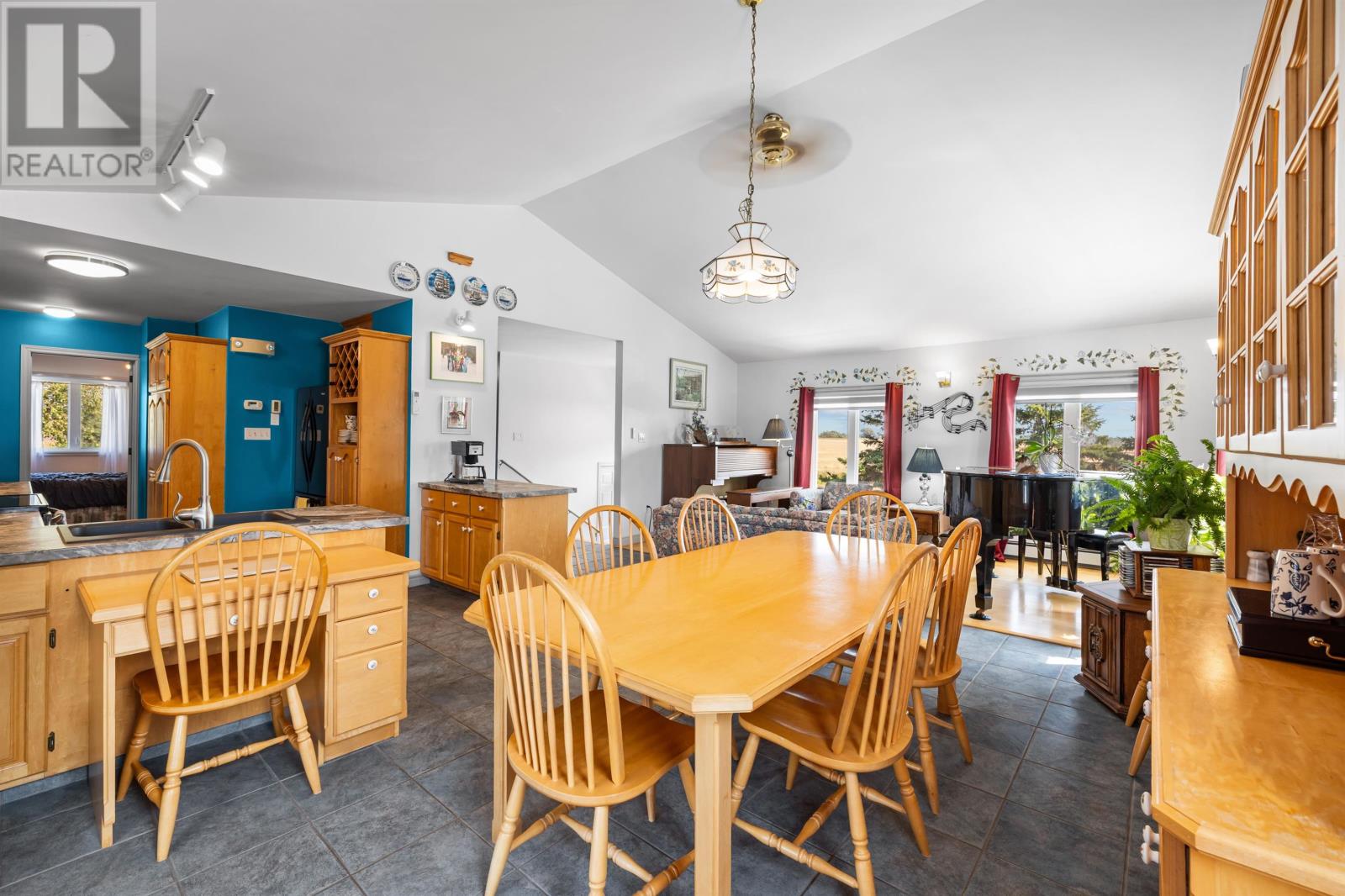 14988 Northside Road, Cable Head East, Prince Edward Island  C0A 2A0 - Photo 11 - 202521012