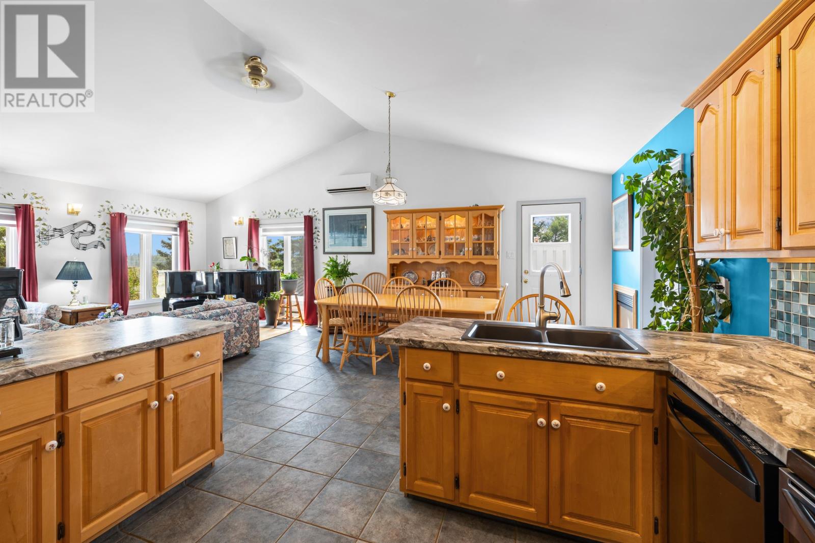 14988 Northside Road, Cable Head East, Prince Edward Island  C0A 2A0 - Photo 9 - 202521012