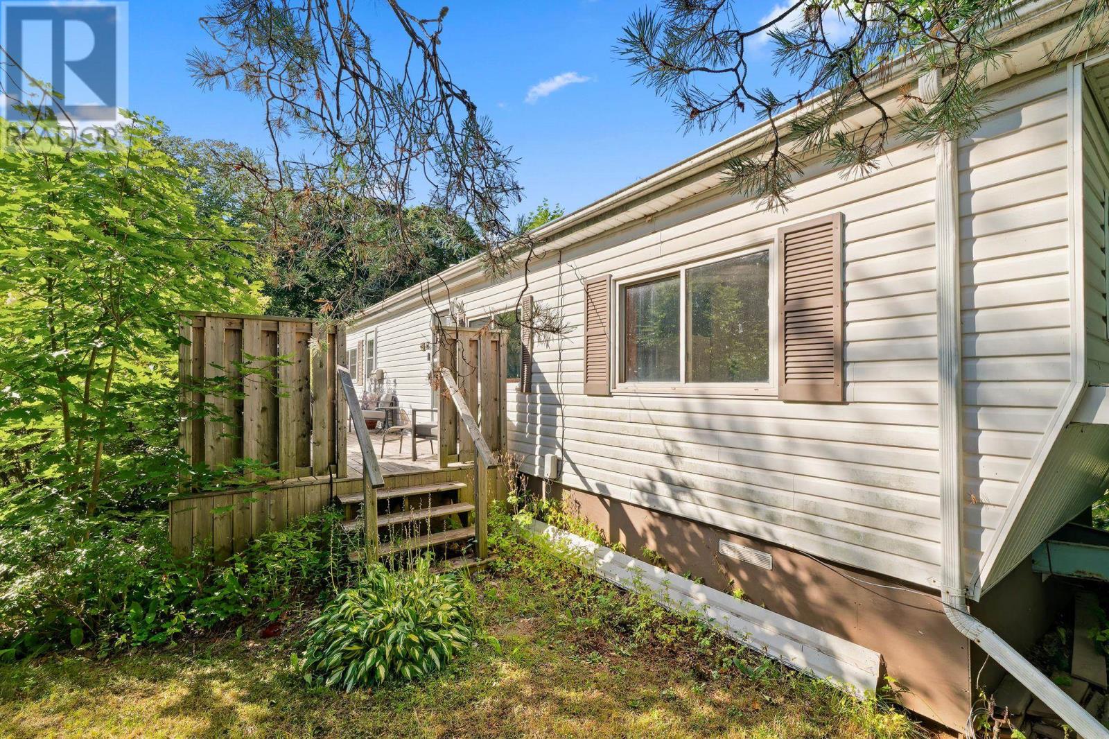 7 Oakwood Crescent, Charlottetown, Prince Edward Island  C1A 6P9 - Photo 17 - 202521378