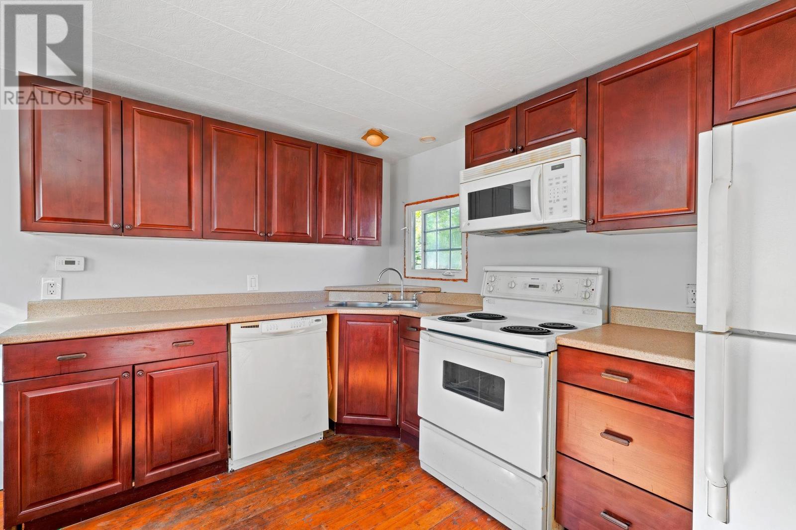 7 Oakwood Crescent, Charlottetown, Prince Edward Island  C1A 6P9 - Photo 7 - 202521378