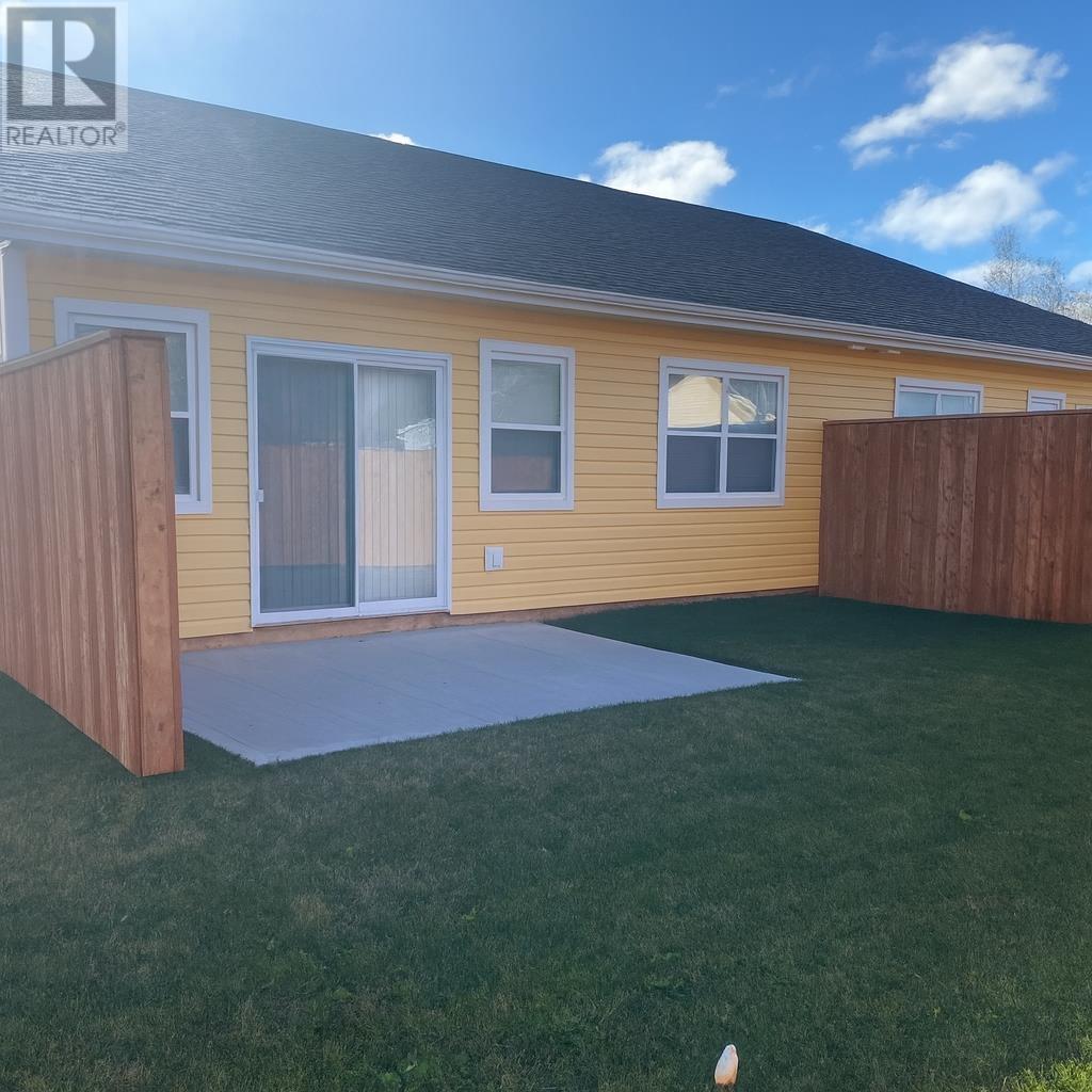 127 Oak Drive, Charlottetown, Prince Edward Island  C1A 7Y8 - Photo 2 - 202523990