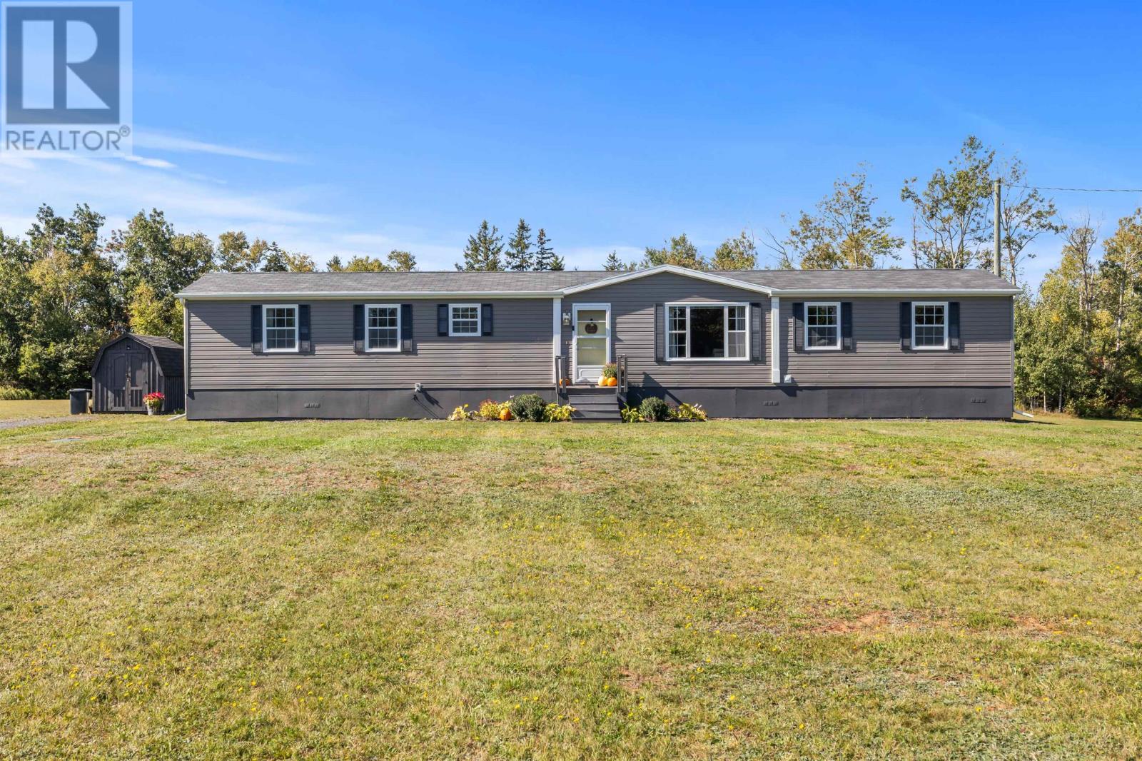 558 Lower Montague Road, Montague, Prince Edward Island C0A 1R0 - Photo 1 - 202524532