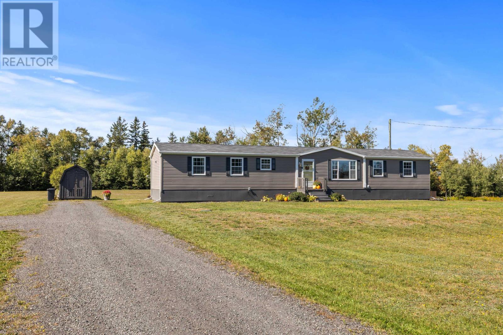 558 Lower Montague Road, Montague, Prince Edward Island C0A 1R0 - Photo 2 - 202524532