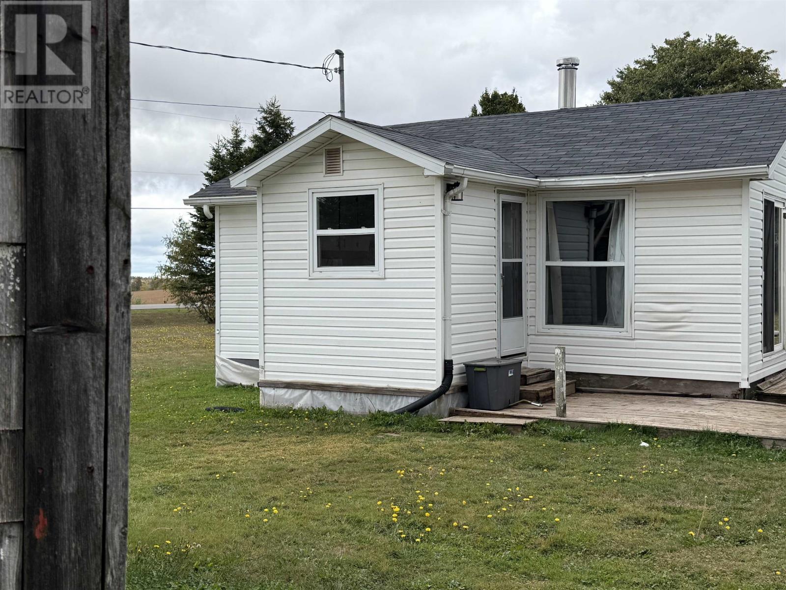 2491 Horne Cross Road, Brackley, Prince Edward Island C1E 2S2 - Photo 2 - 202524534