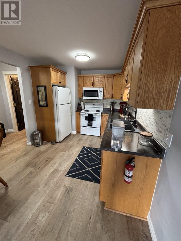 2 Elena Court, Charlottetown, Prince Edward Island  C1C 0B2 - Photo 3 - 202524901