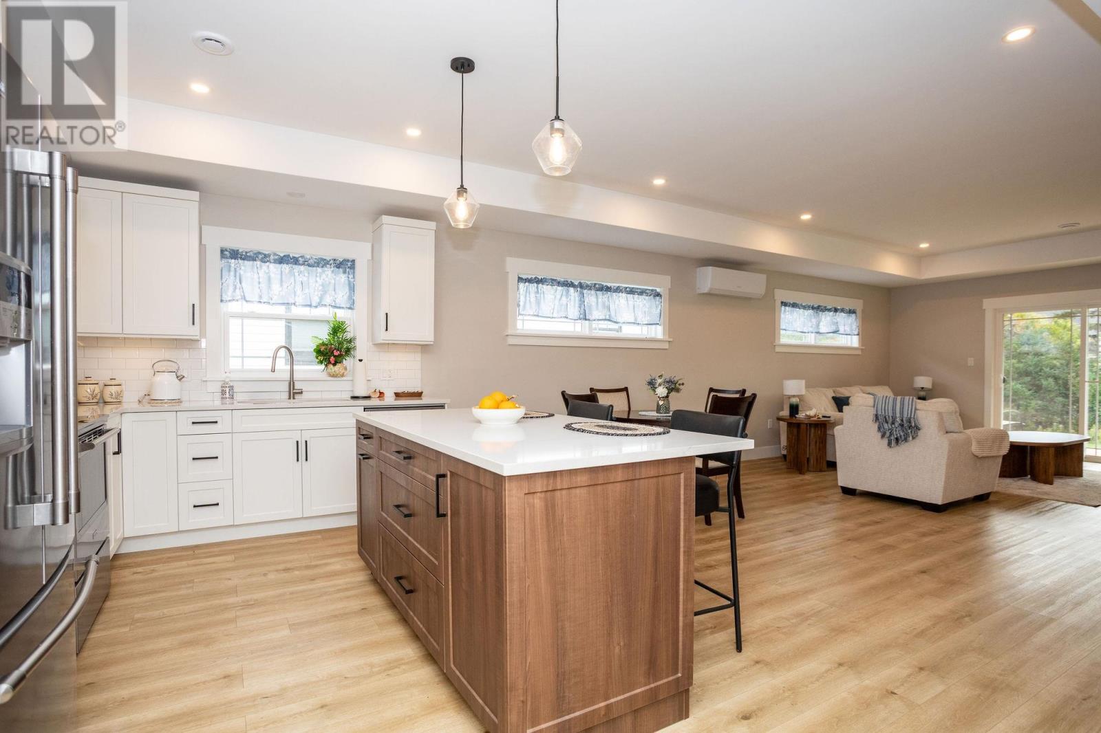 28 Emily Drive, Charlottetown, Prince Edward Island  C1C 0S5 - Photo 9 - 202525954