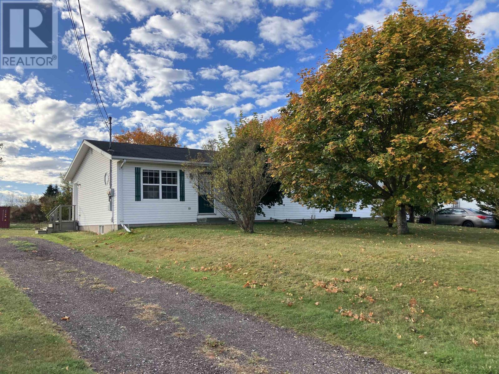 16-18 Kingston Road, North River, Prince Edward Island  C0A 1H0 - Photo 5 - 202526321