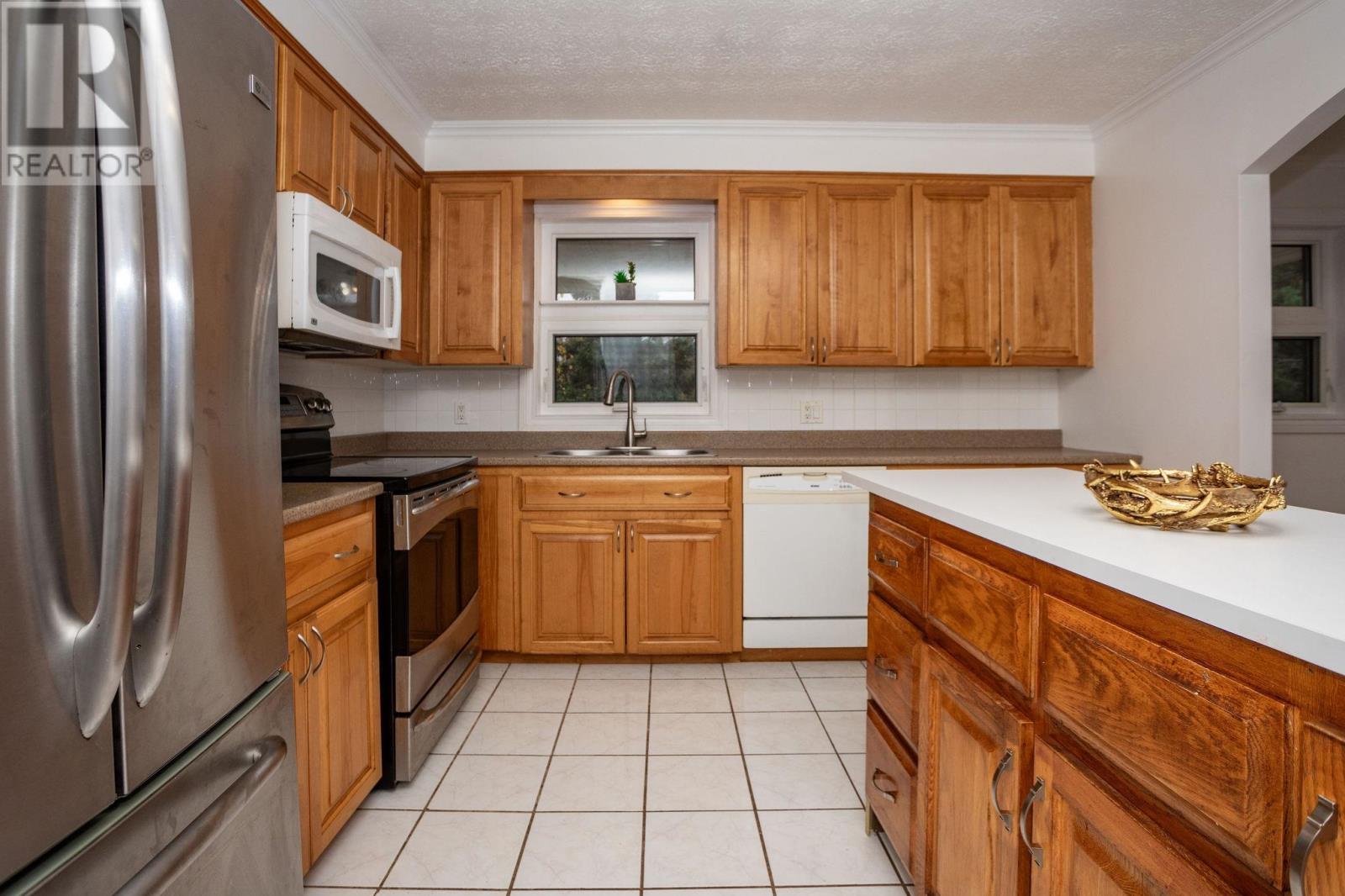 7 Crestview Drive, Charlottetown, Prince Edward Island  C1E 1N4 - Photo 11 - 202526888