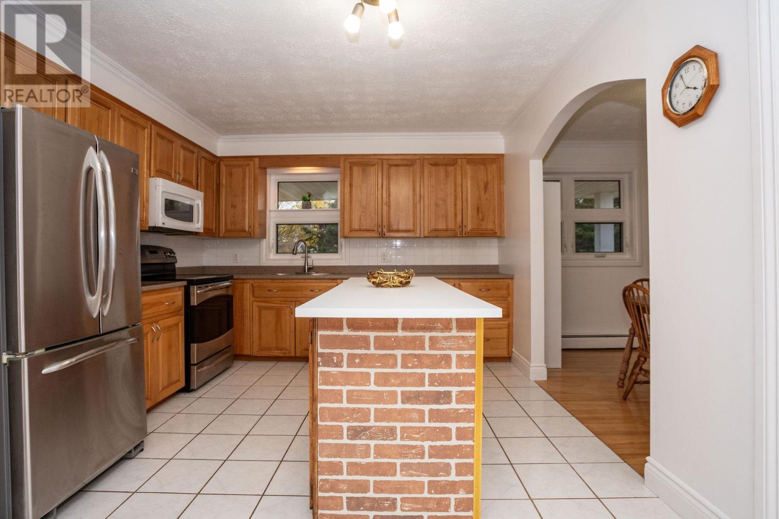 7 Crestview Drive, Charlottetown, Prince Edward Island  C1E 1N4 - Photo 8 - 202526888