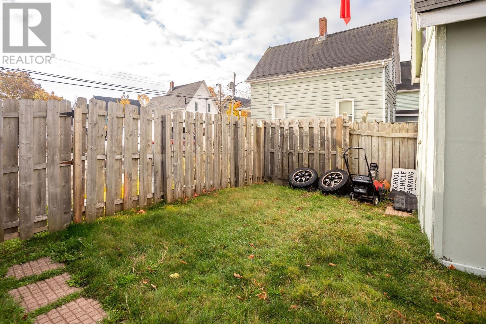 67 Victoria Street, Charlottetown, Prince Edward Island  C1A 2B4 - Photo 27 - 202526915