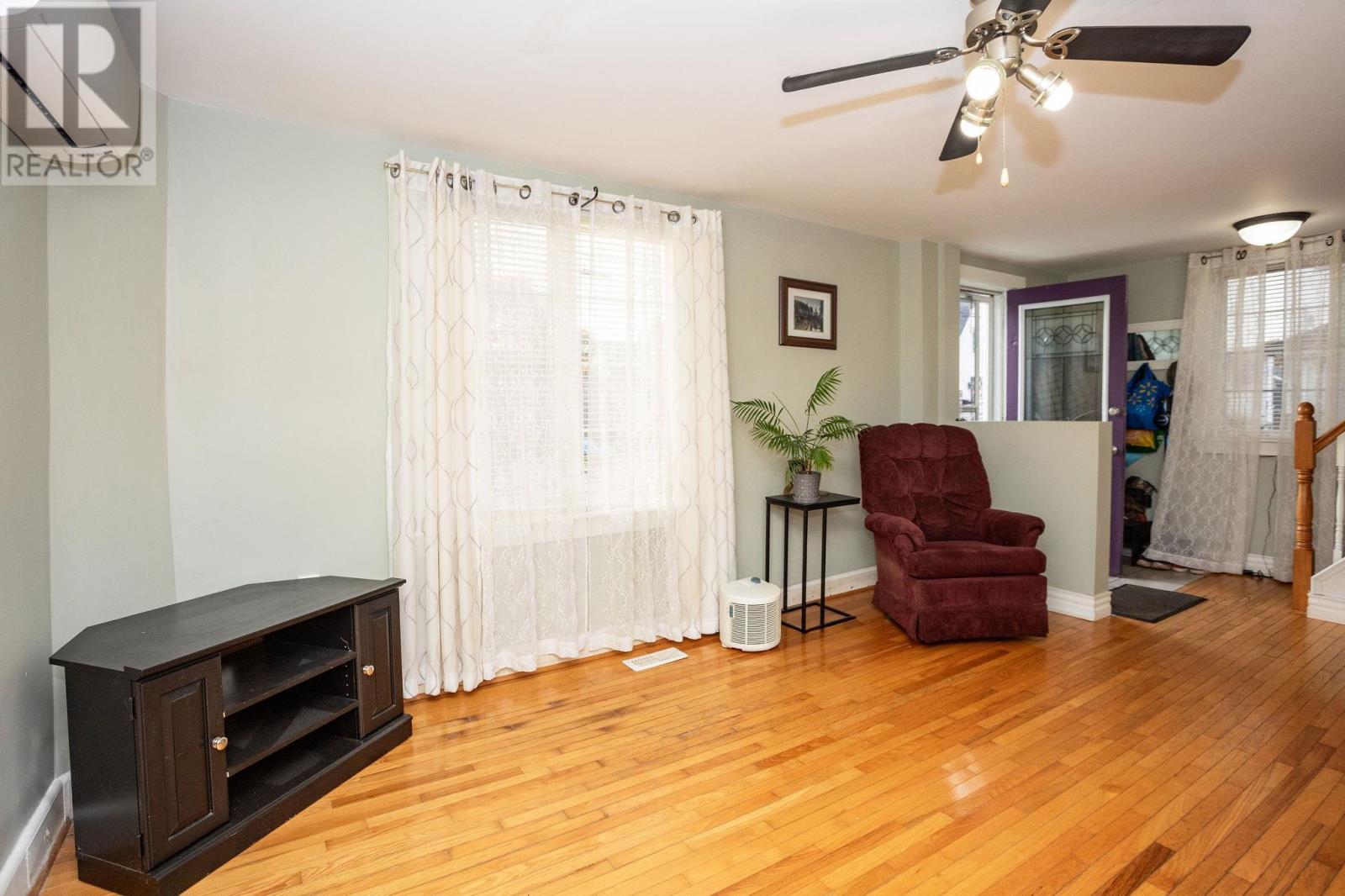 67 Victoria Street, Charlottetown, Prince Edward Island  C1A 2B4 - Photo 7 - 202526915