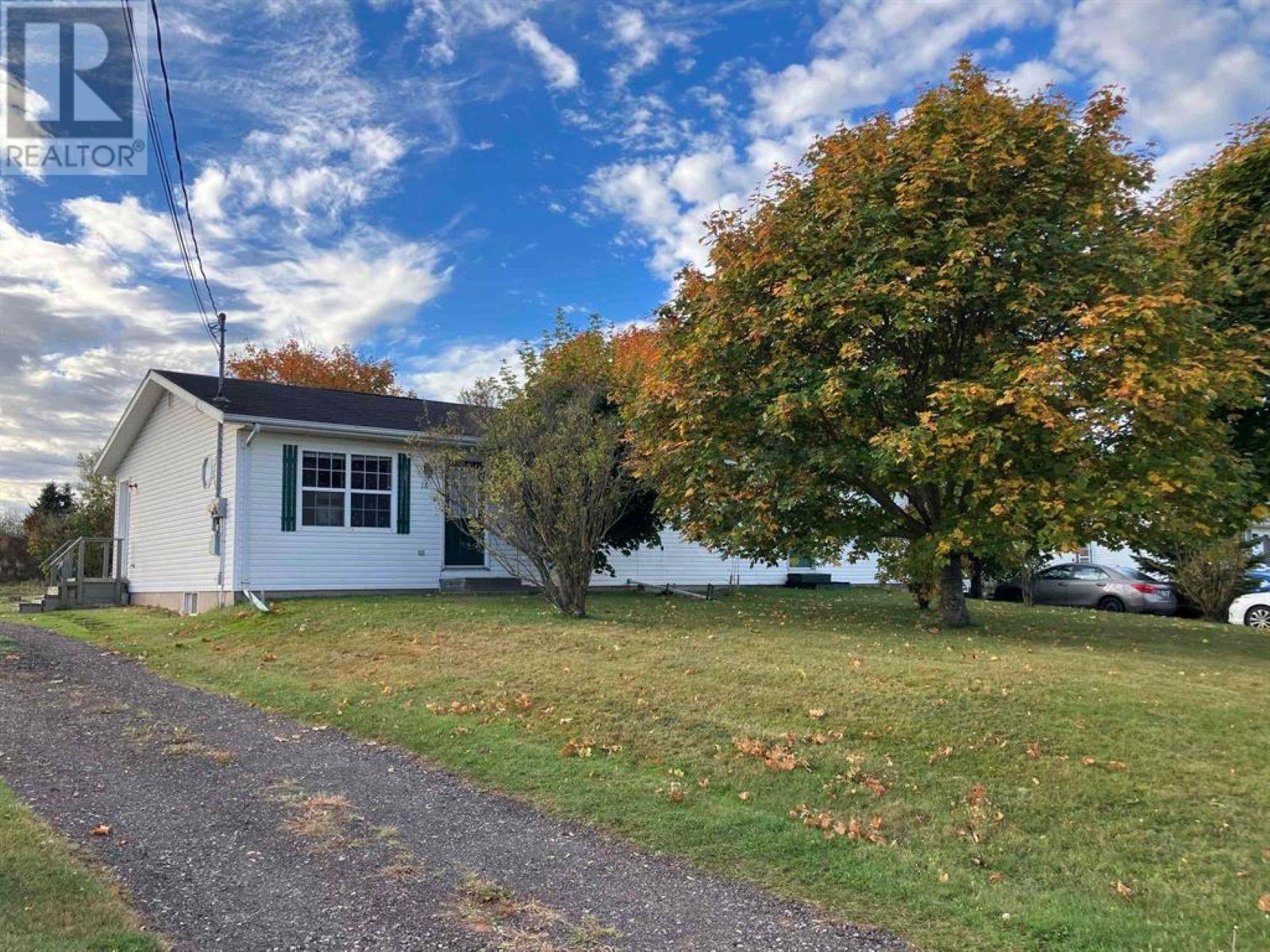 16-18 Kingston Road, North River, Prince Edward Island  C0A 1H0 - Photo 3 - 202528578