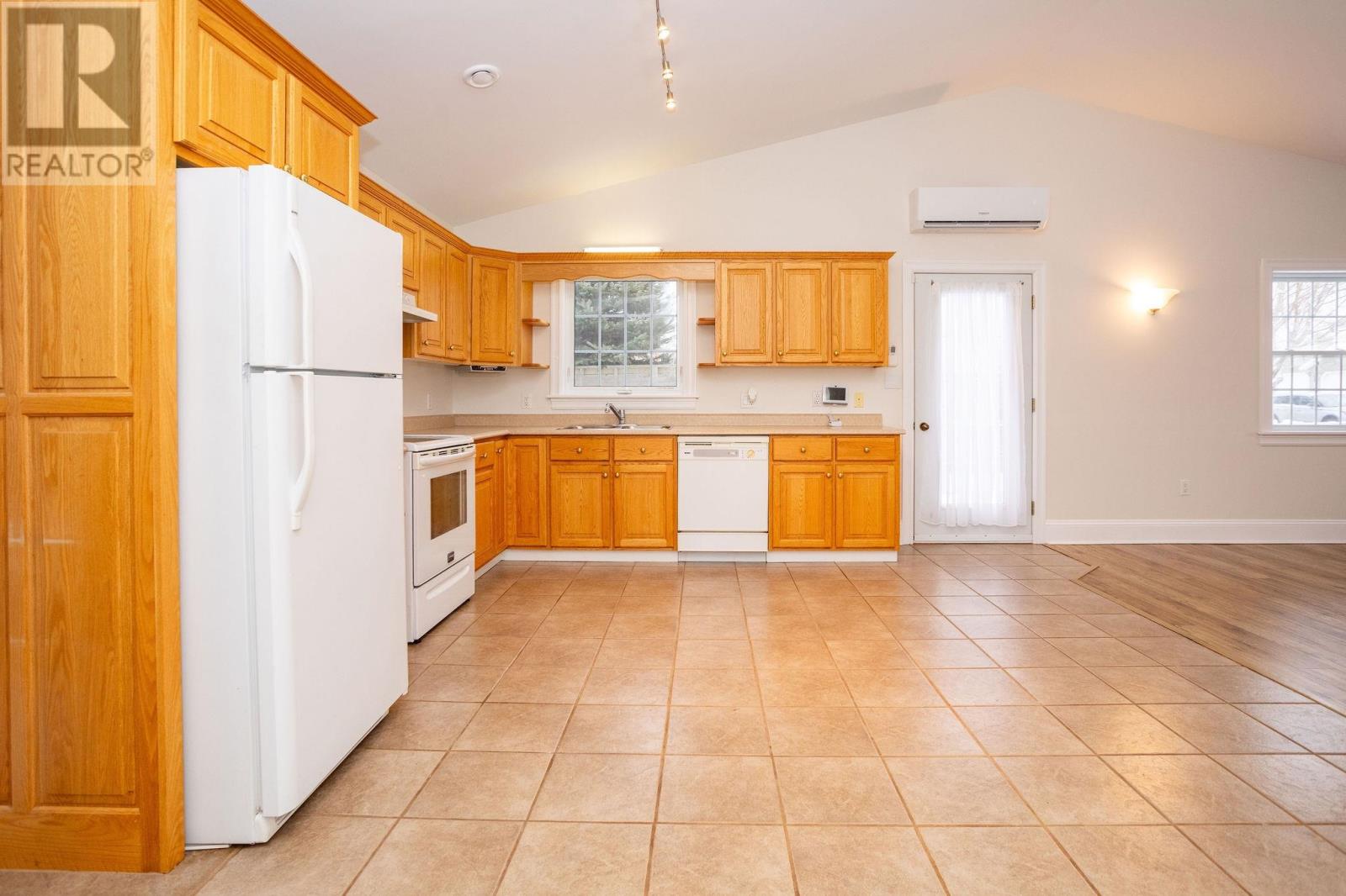 61 Marion Drive, Stratford, Prince Edward Island  C1B 2A2 - Photo 7 - 202529052