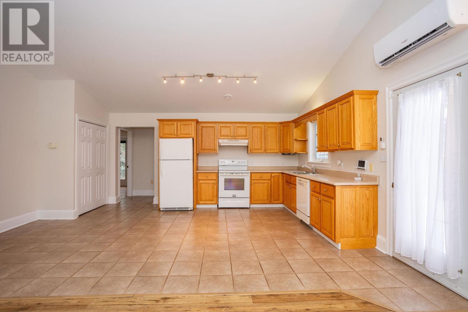 61 Marion Drive, Stratford, Prince Edward Island  C1B 2A2 - Photo 9 - 202529052