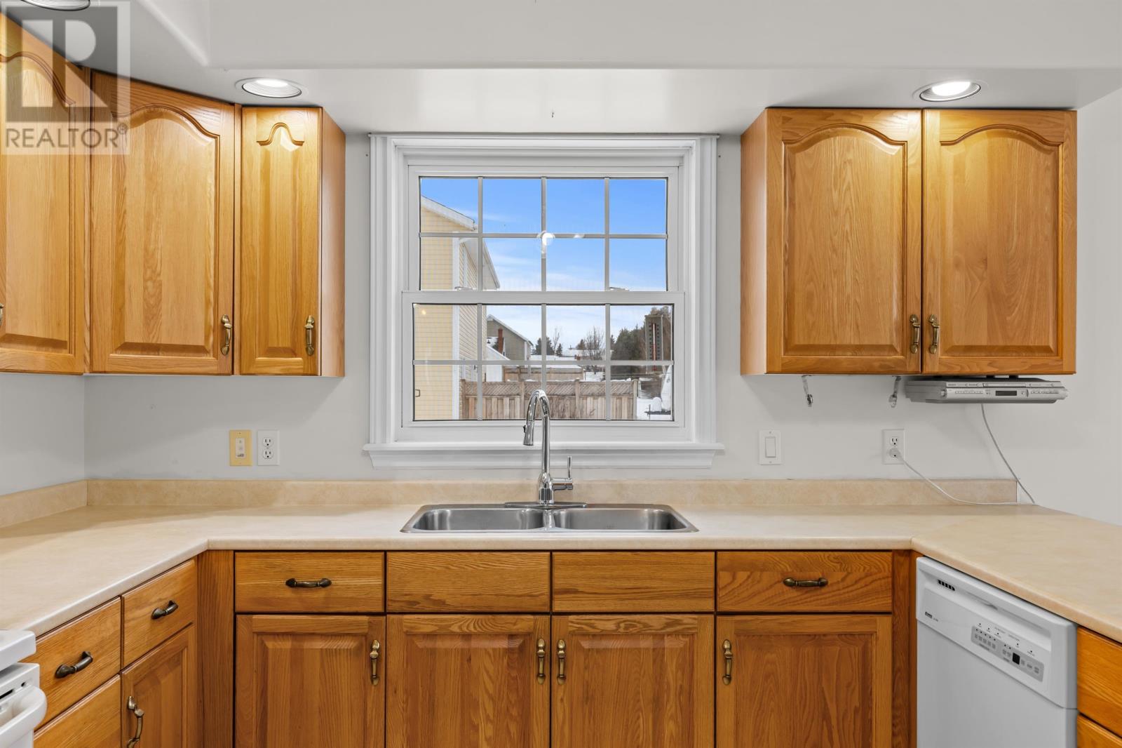 32 Oakland Drive, East Royalty, Prince Edward Island  C1P 1P4 - Photo 10 - 202529177