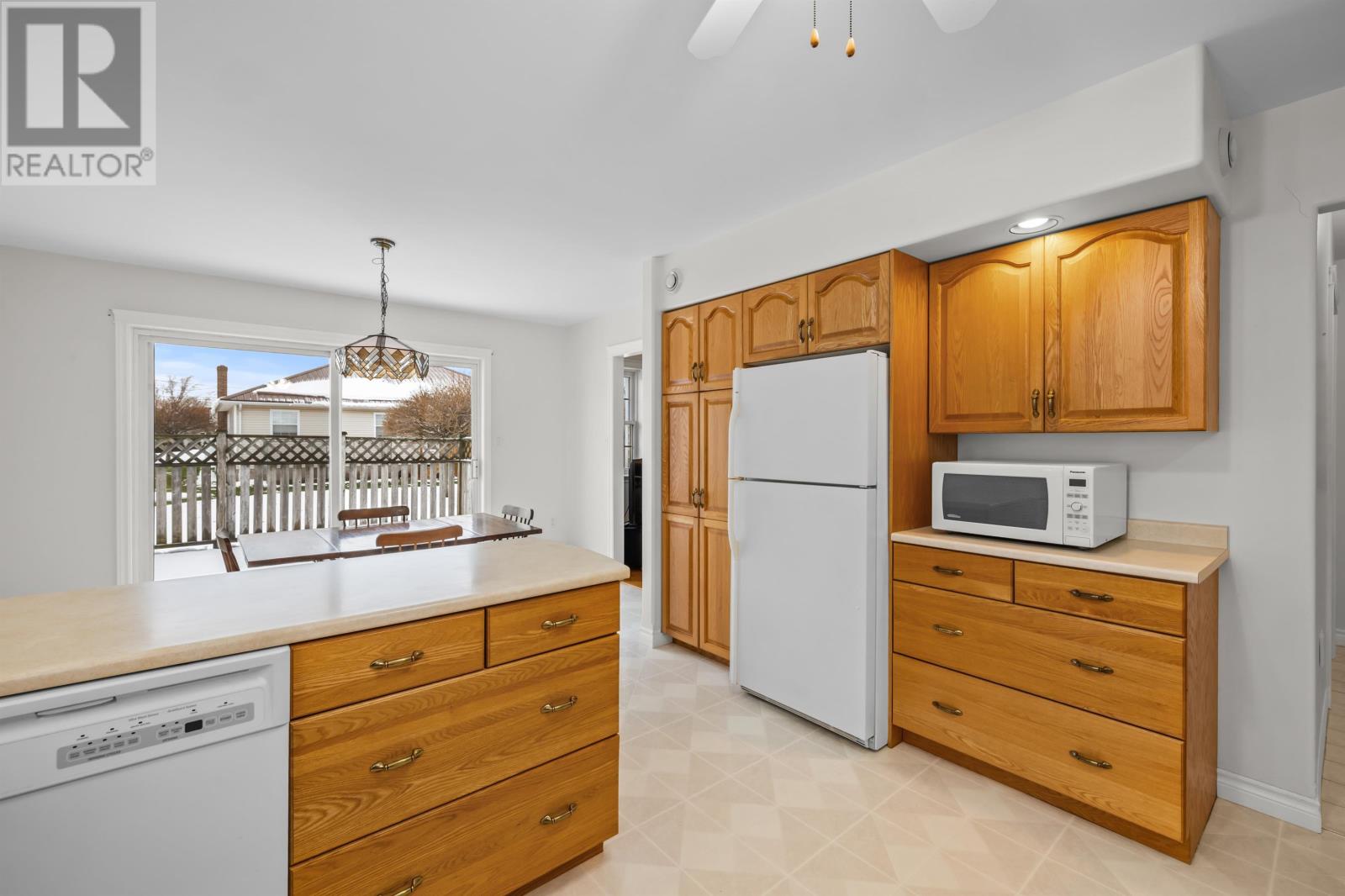 32 Oakland Drive, East Royalty, Prince Edward Island  C1P 1P4 - Photo 13 - 202529177