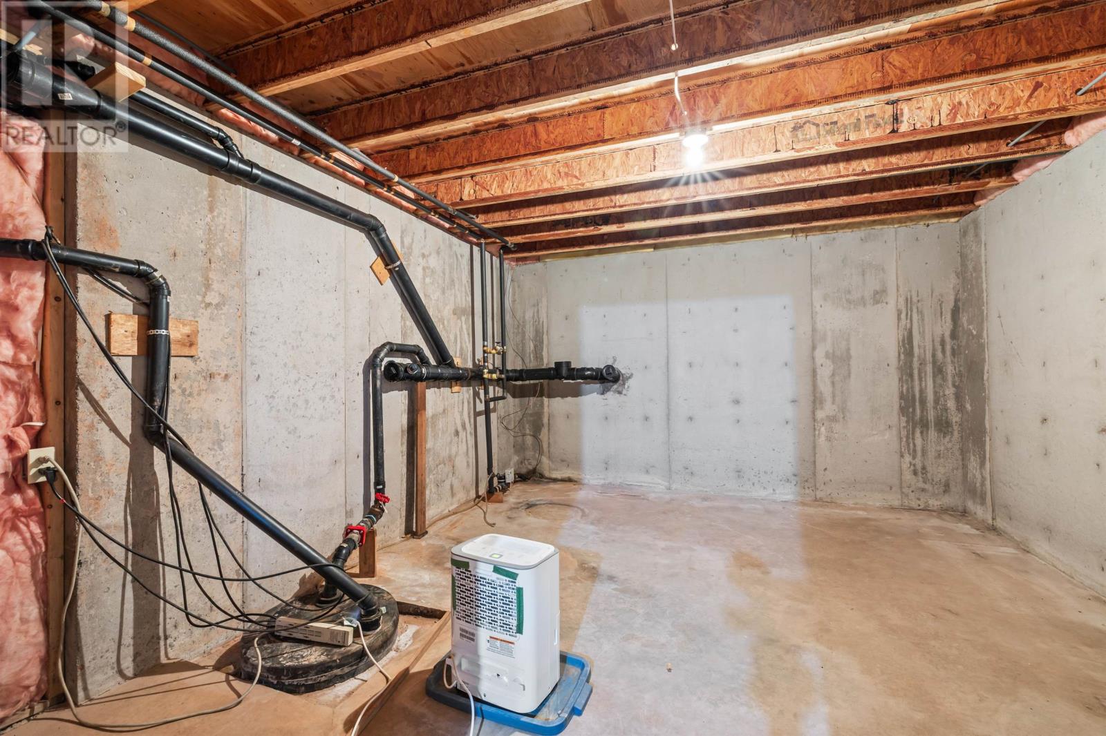 32 Oakland Drive, East Royalty, Prince Edward Island  C1P 1P4 - Photo 38 - 202529177