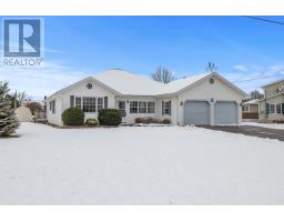 32 Oakland Drive, east royalty, Prince Edward Island