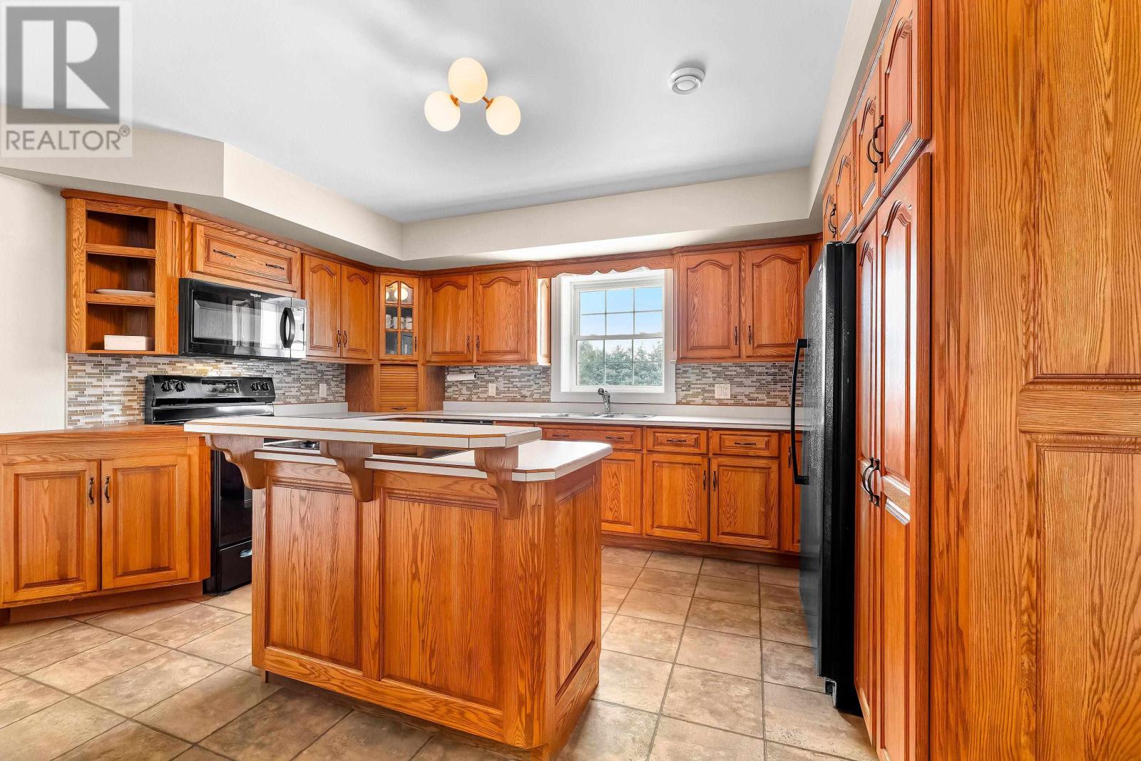 663 Valleyfield Road, Valleyfield, Prince Edward Island  C0A 1R0 - Photo 10 - 202610064