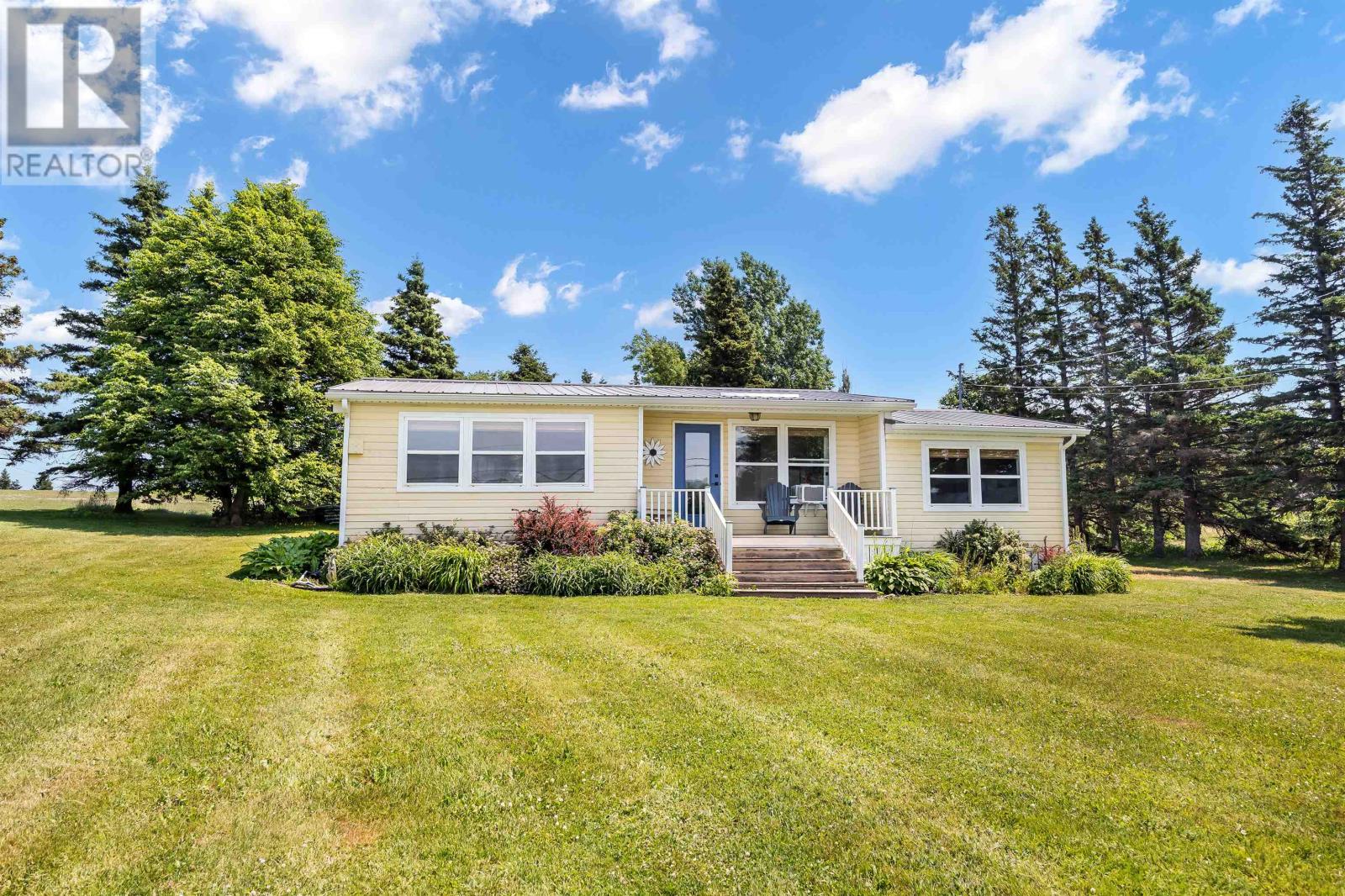 18 Seawood Drive, Stanley Bridge, Prince Edward Island  C0A 1N0 - Photo 2 - 202611637