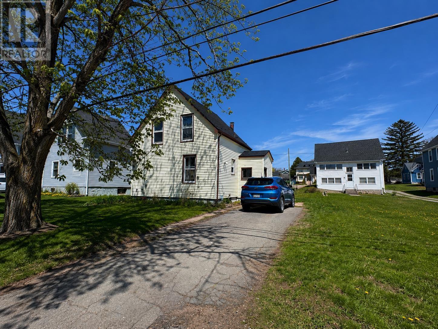 161 Hanover Street, Summerside, Prince Edward Island C1N 1E5 - Photo 1 - 202612818